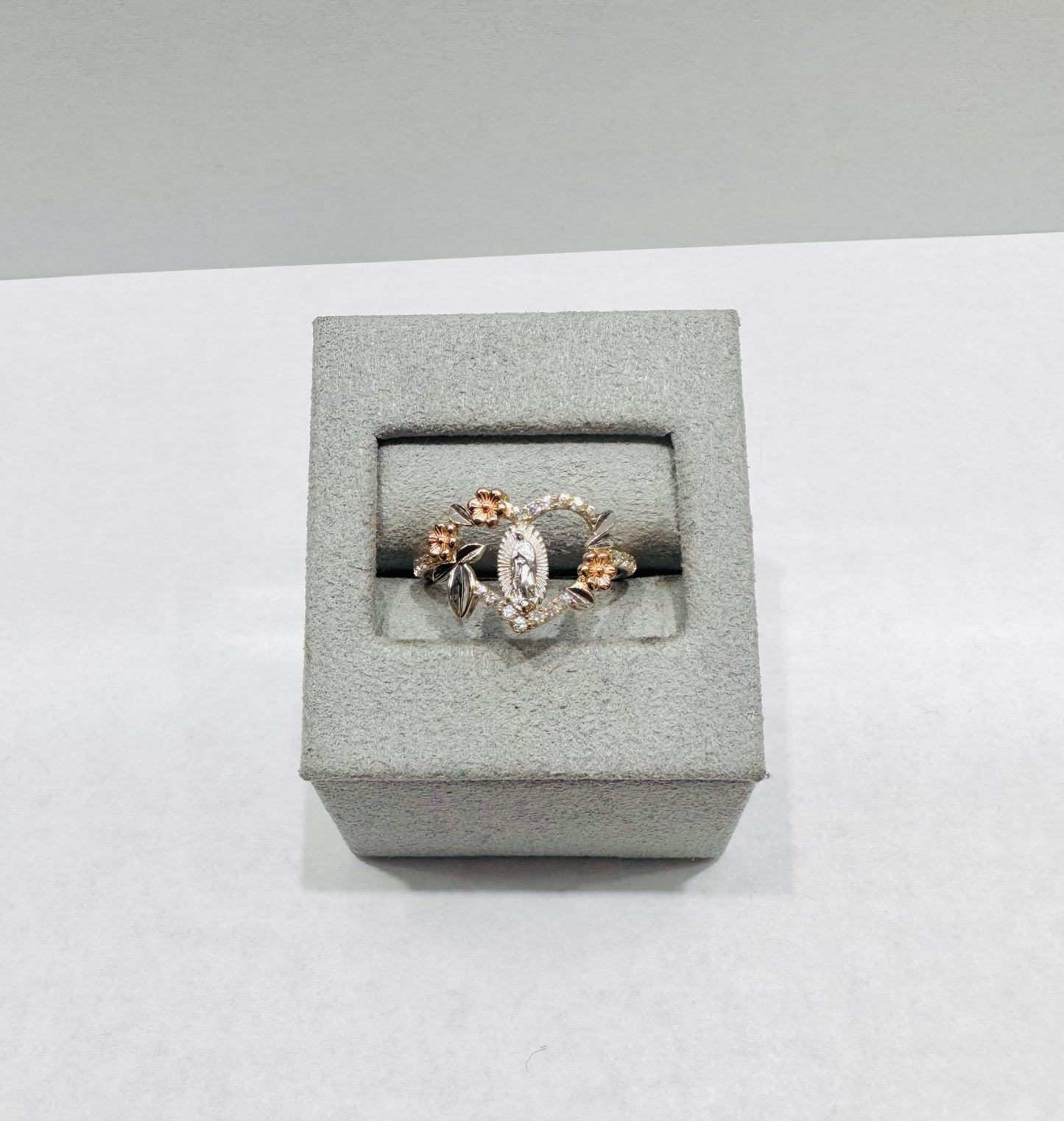10K GOLD VIRGIN MARY RING, SIZE: 7, WEIGHT: 1.3gm