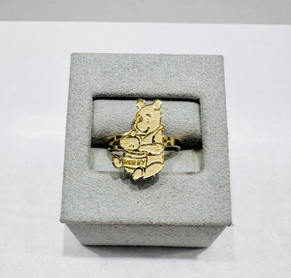 10K GOLD WINNIE THE POOH RING, SIZE: 7, WEIGHT: 1.8gm