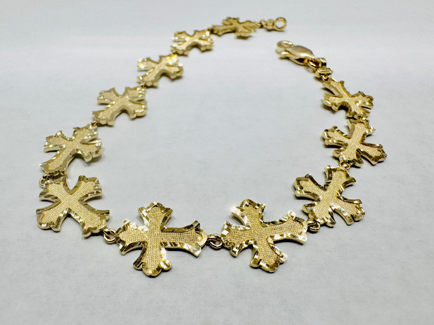 10K GOLD CROSS BRACELET 8”, WEIGHT: 6.5gm