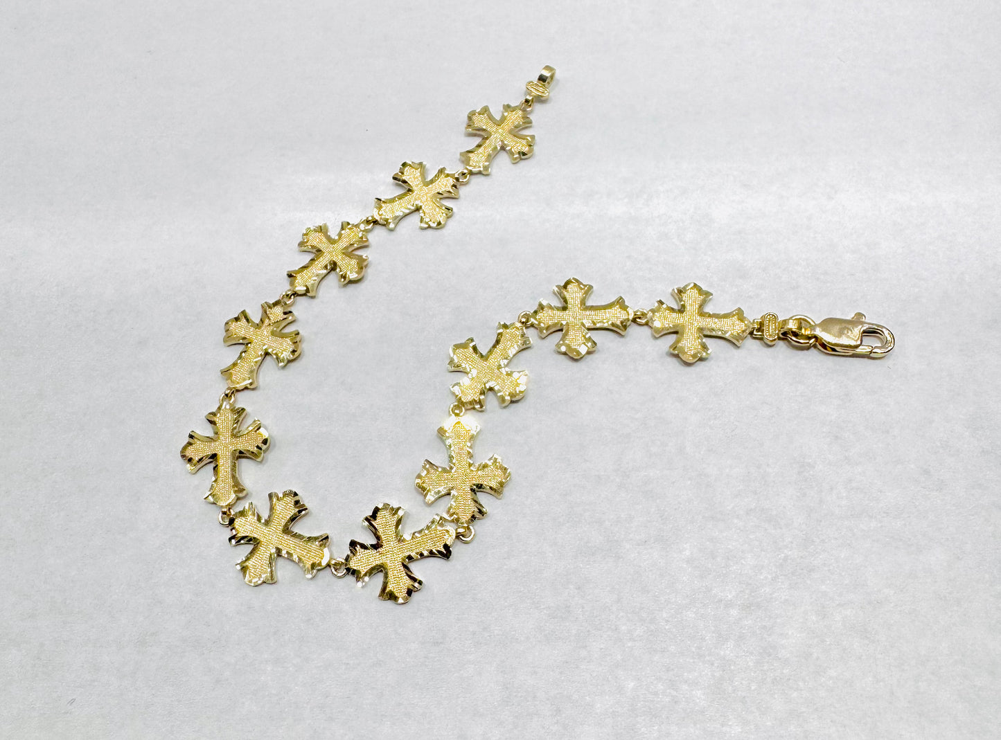 10K GOLD CROSS BRACELET 8”, WEIGHT: 6.5gm