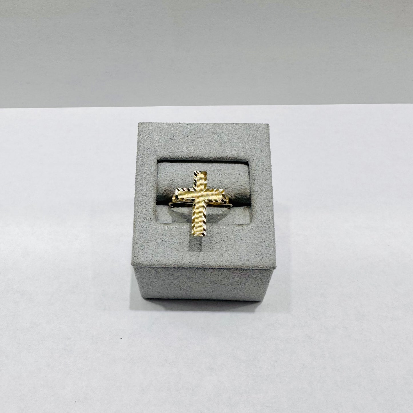 10K GOLD CROSS RING, SIZE:7.5, WEIGHT: 1.6gm