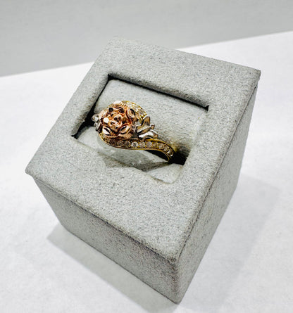 10K GOLD TRICOLOR ROSE AND BUTTERFLY RING, SIZE: 7.5, WEIGHT: 1.9gm