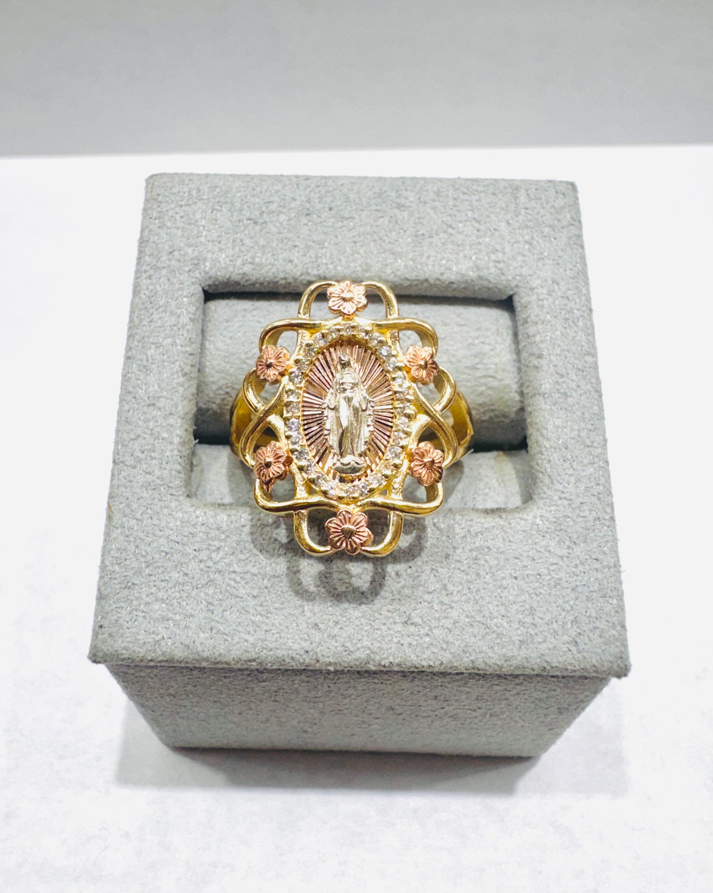 10K GOLD TRICOLOR VIRGIN MARY RING CZ STONES, SIZE: 6.5, WEIGHT: 3.6gm