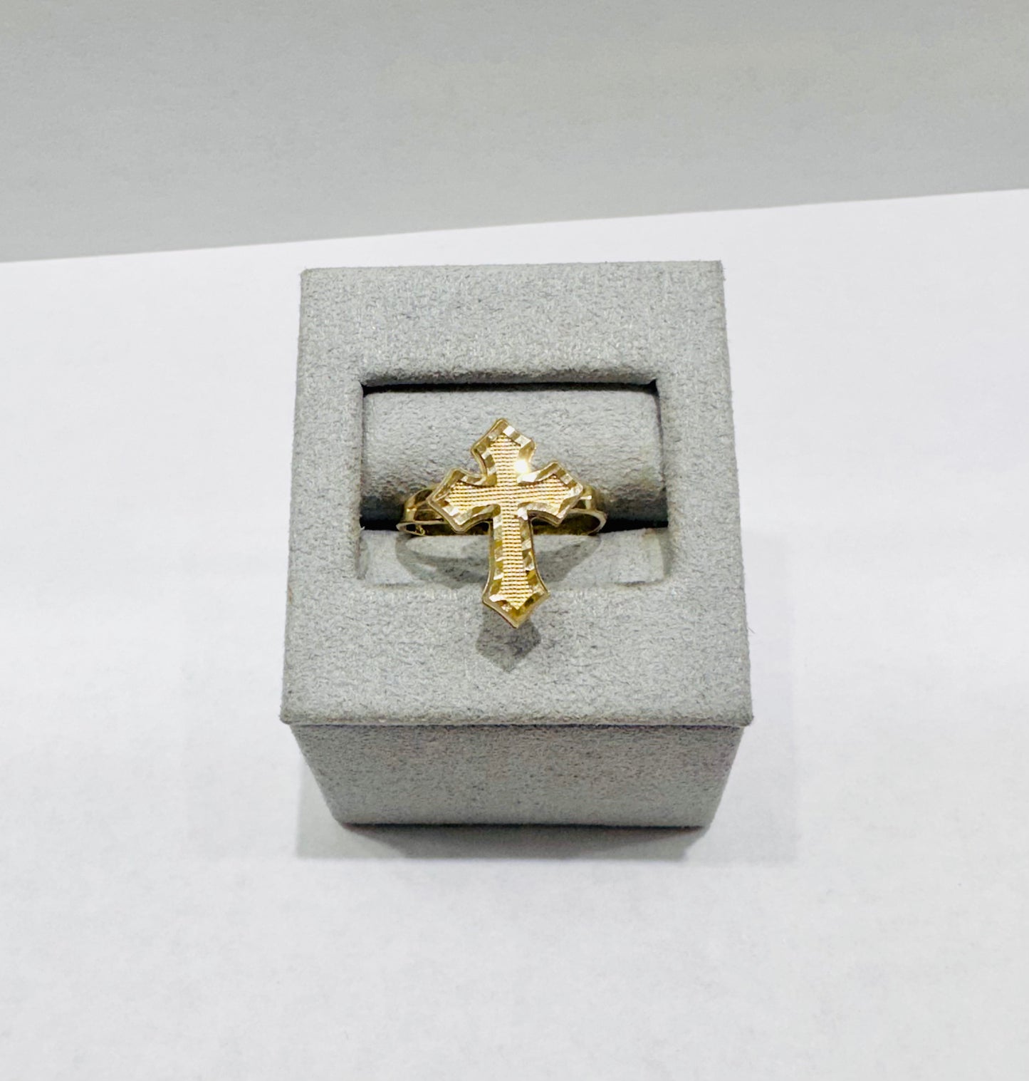 10K GOLD CROSS RING, SIZE: 7.5, WEIGHT: 1.7gm
