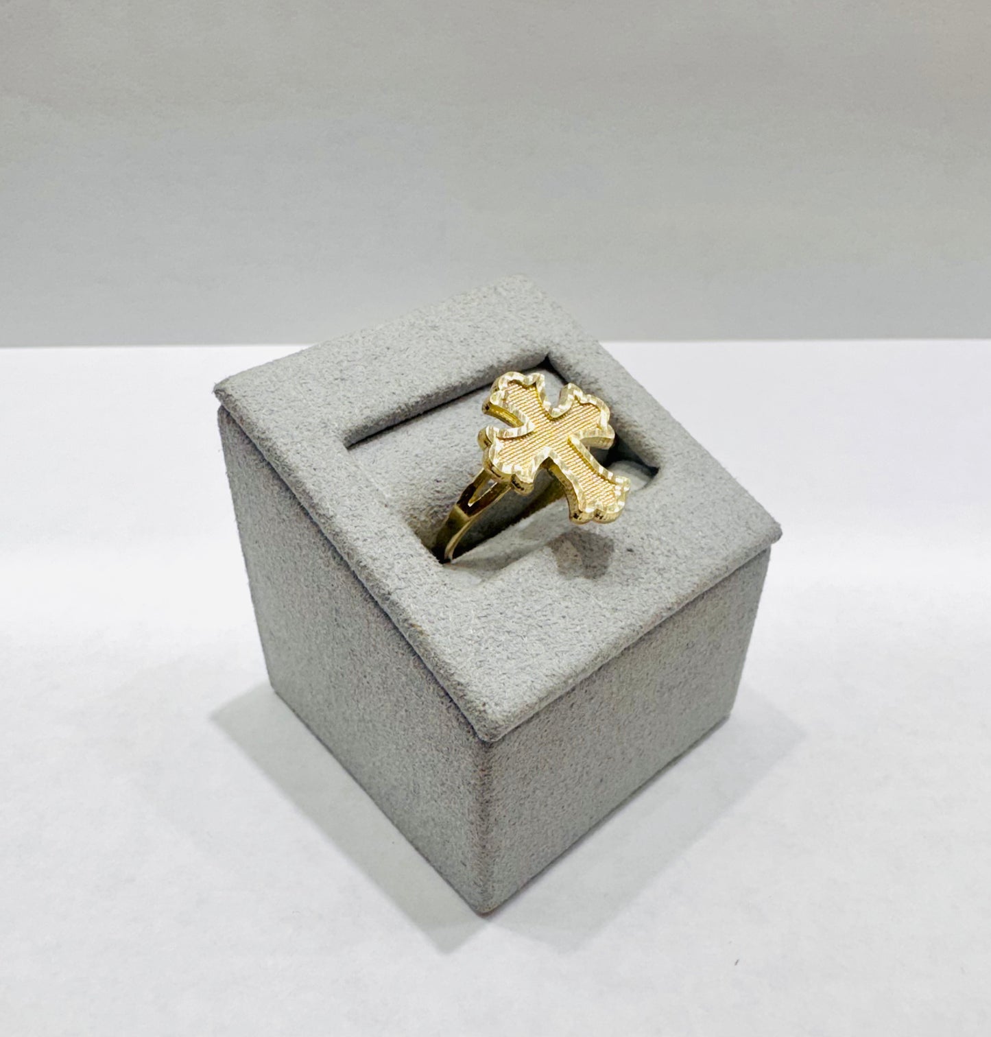 10K GOLD CROSS RING, SIZE: 7, WEIGHT: 2gm