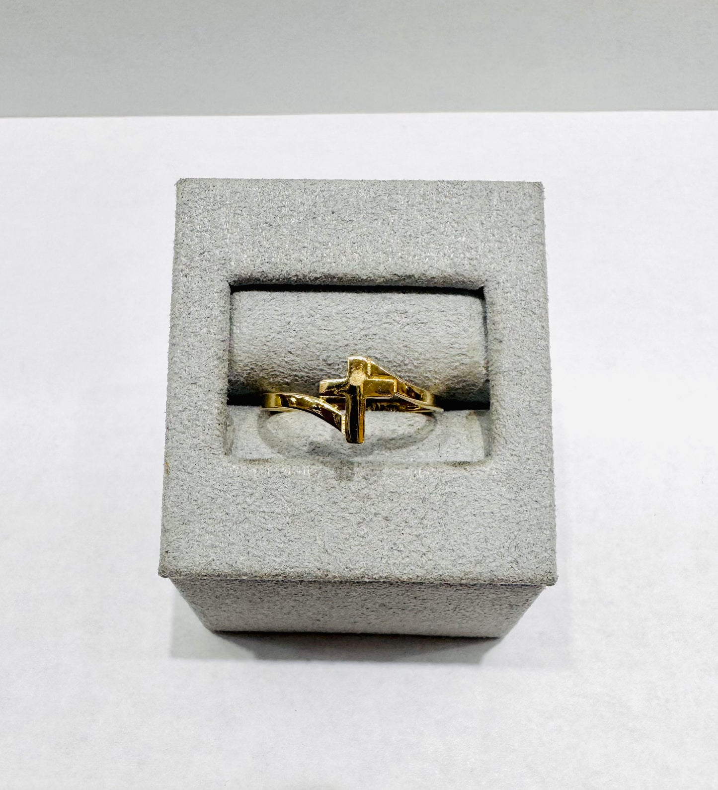 10K GOLD CROSS RING, SIZE: 7, WEIGHT: 1.2gm