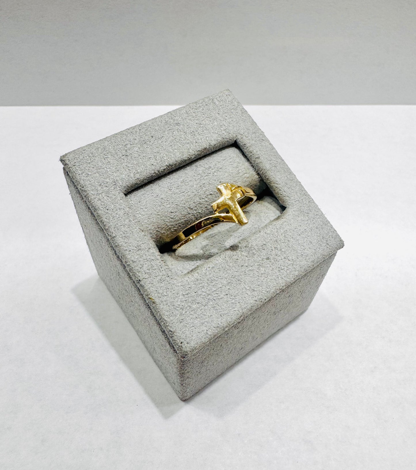 10K GOLD CROSS RING, SIZE: 7, WEIGHT: 1.2gm