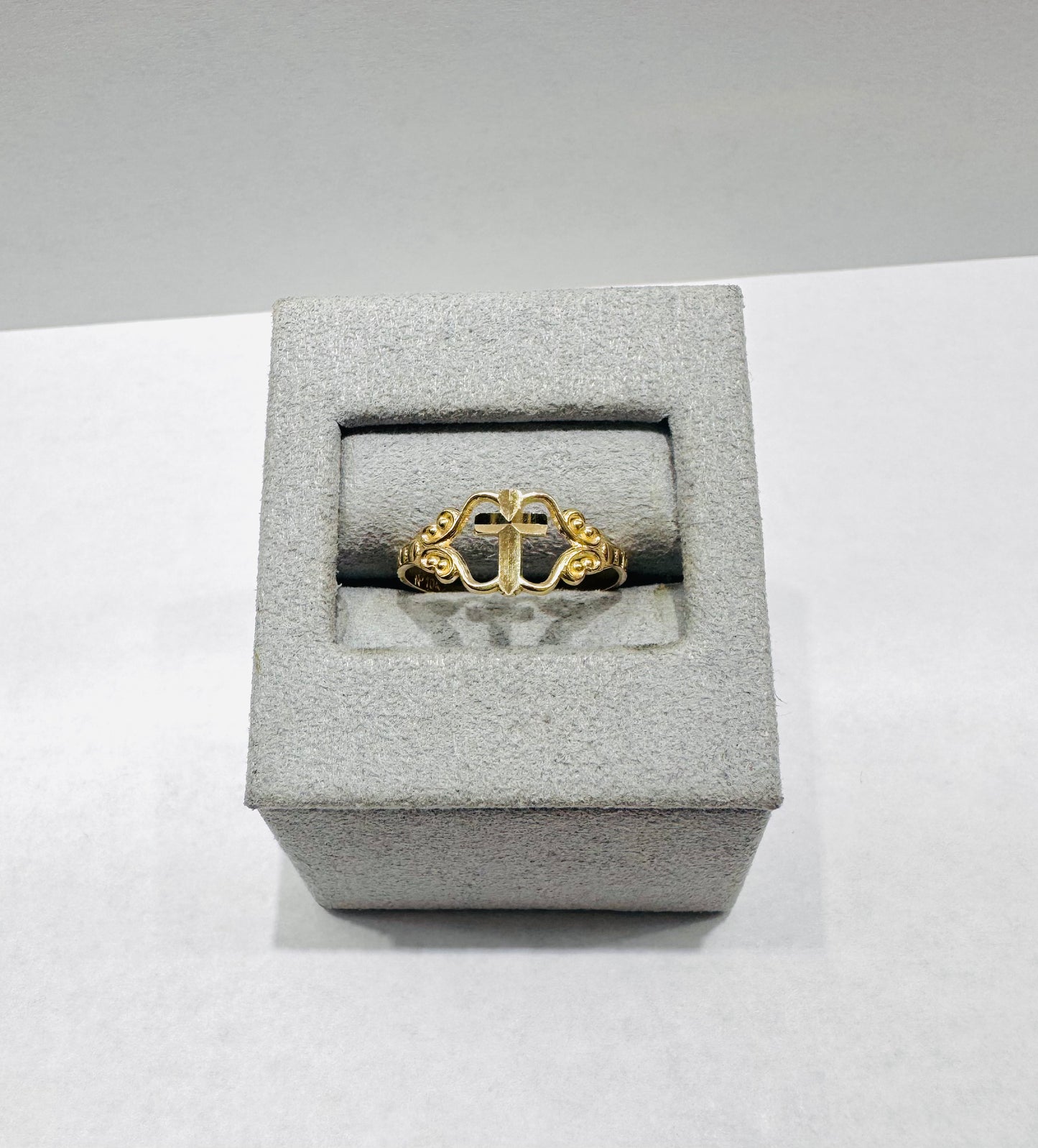 10K GOLD CROSS RING, SIZE: 7, WEIGHT: 1.1gm