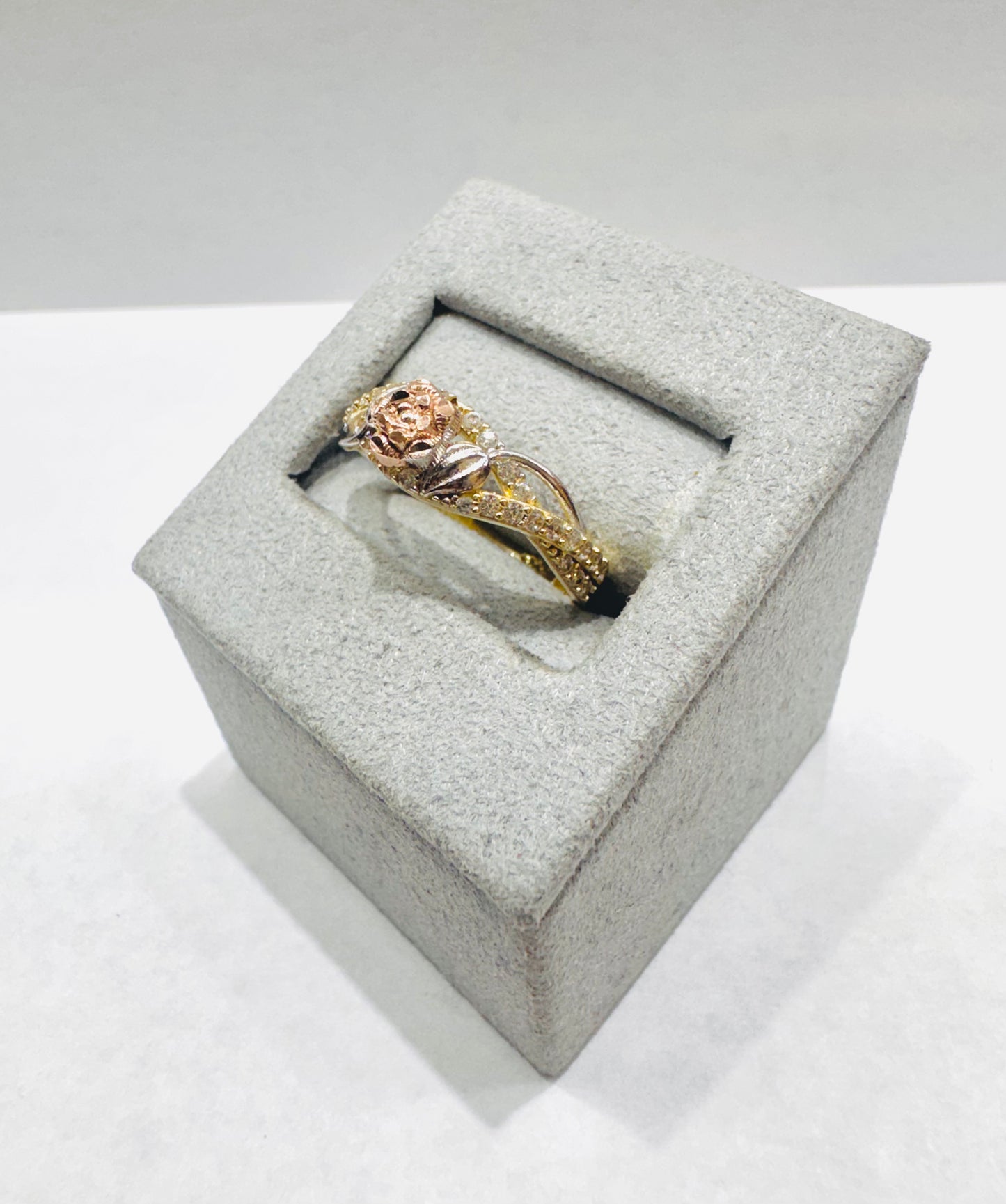 10K GOLD TRICOLOR ROSE RING, SIZE: 7, WEIGHT: 2.2gm