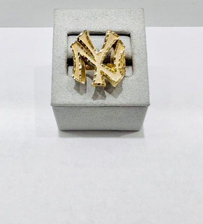 10K GOLD BIG “NY YANKEES” NUGGET RING, SIZE: 9, WEIGHT: 5.3gm