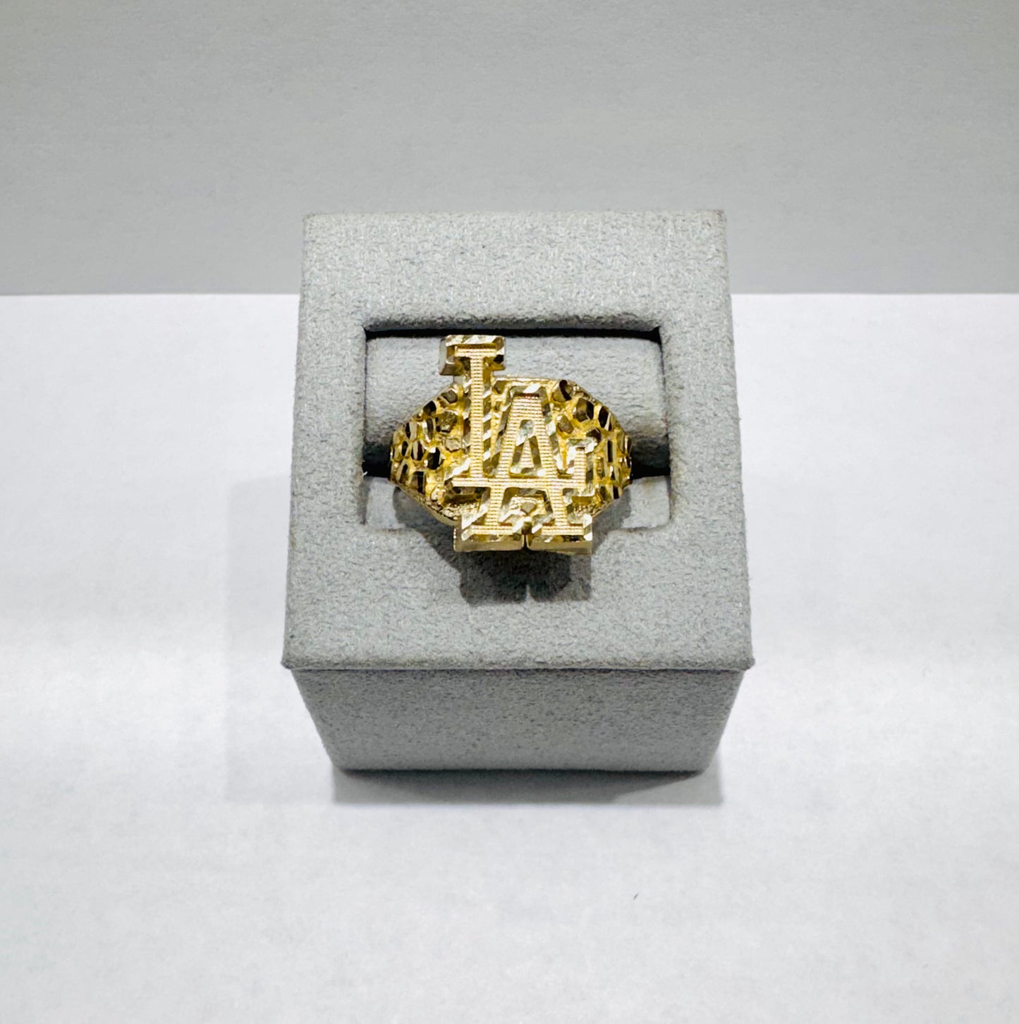 10K GOLD SMALL “LA” NUGGET RING, SIZE: 11, WEIGHT: 3.1gm