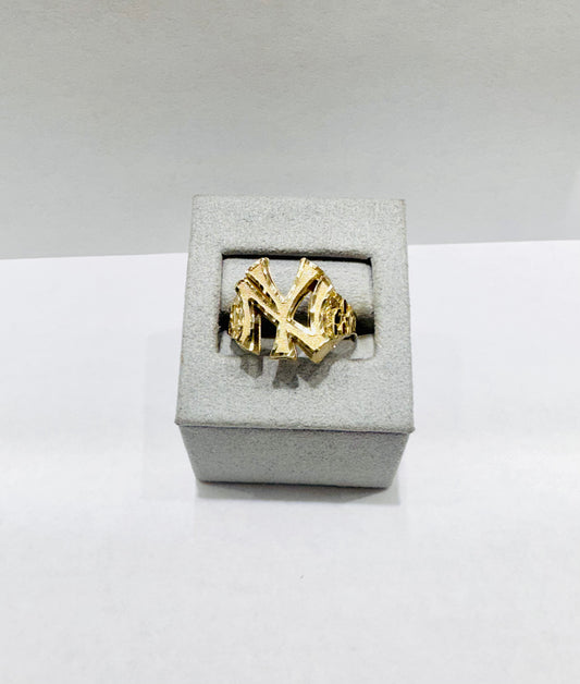 10K GOLD “NY YANKEES” NUGGET RING, SIZE: 12.5, WEIGHT: 3.8gm