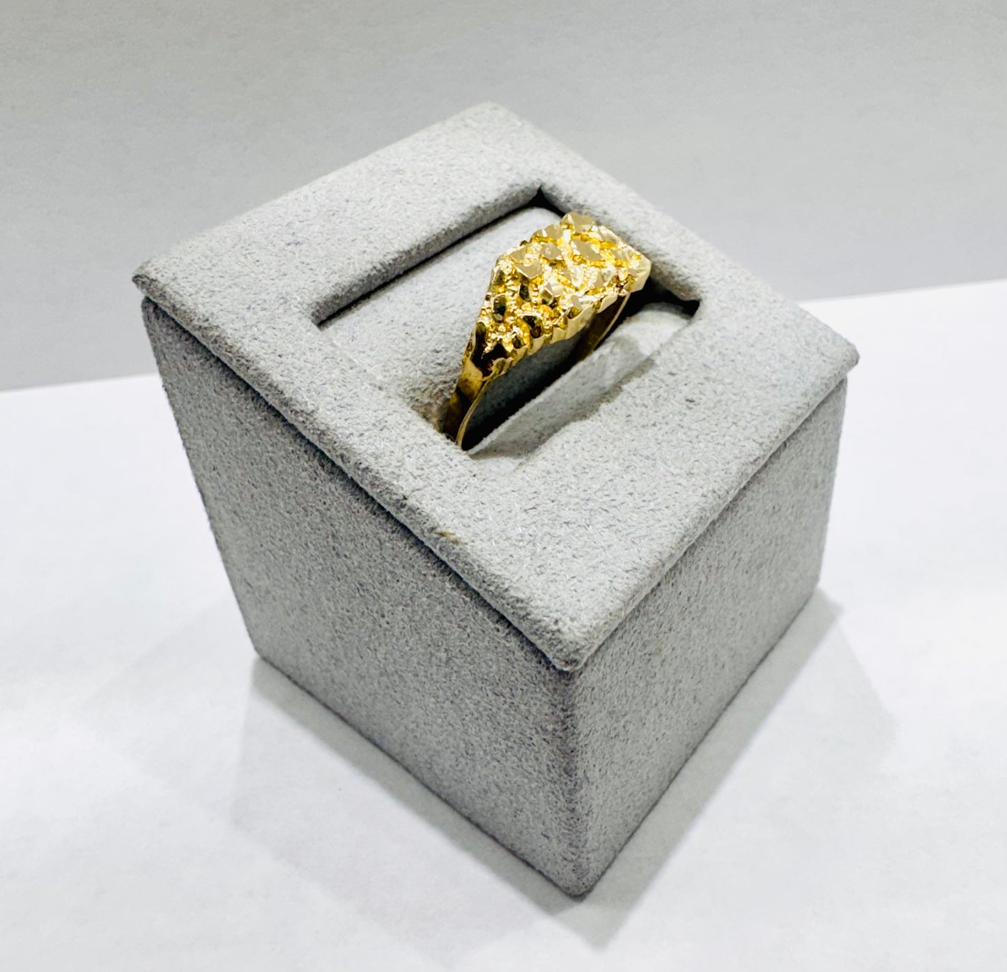 10K GOLD NUGGET RING, SIZE: 9, WEIGHT: 1.5gm