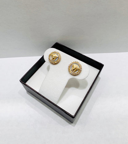10K GOLD WHITE ENAMEL MEDUSA STUD EARRINGS, WEIGHT: 2.6gm