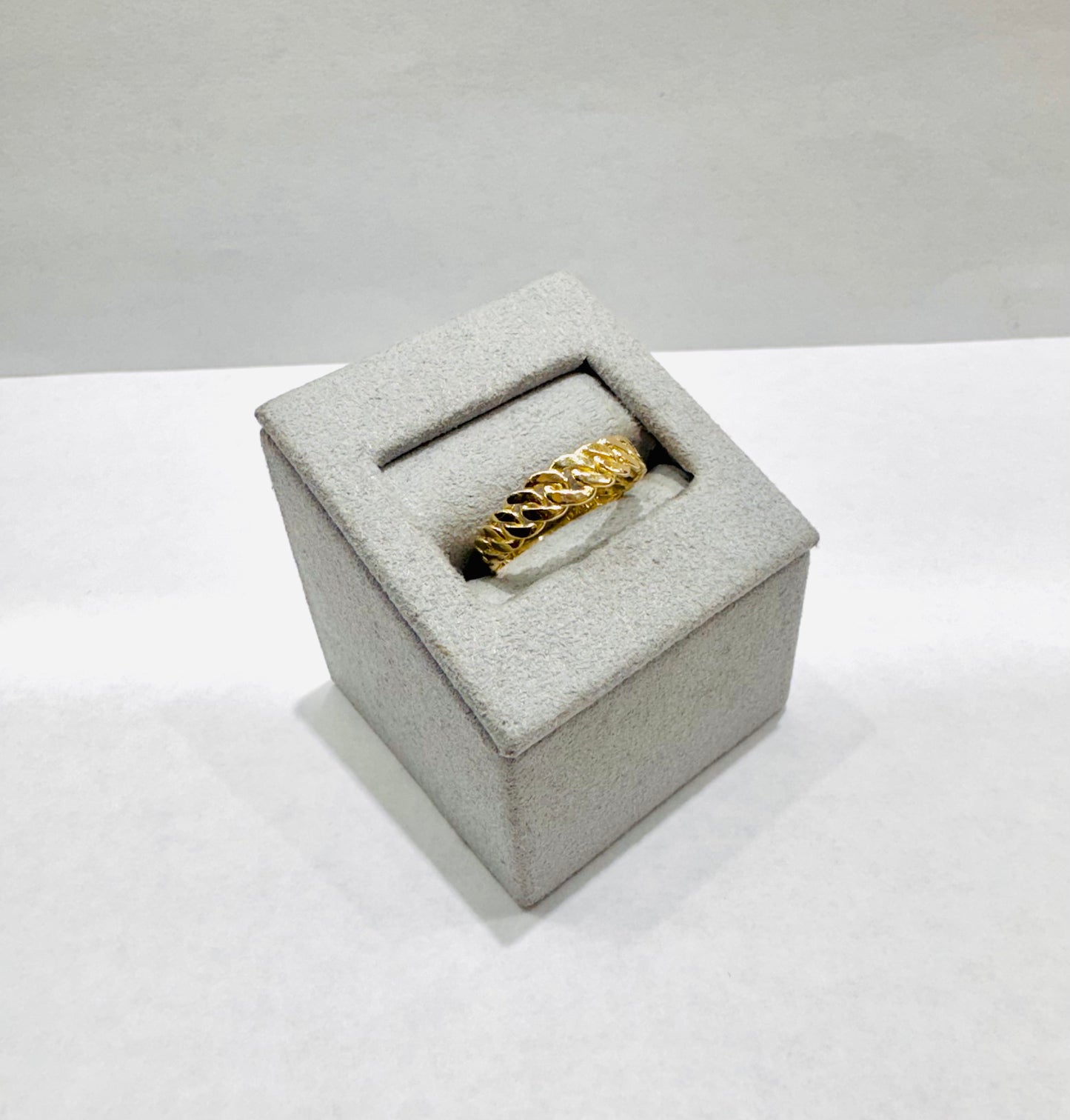 10K GOLD SMALL MIAMI CUBAN LINK RING, SIZE: 6.5, WEIGHT: 1.5gm