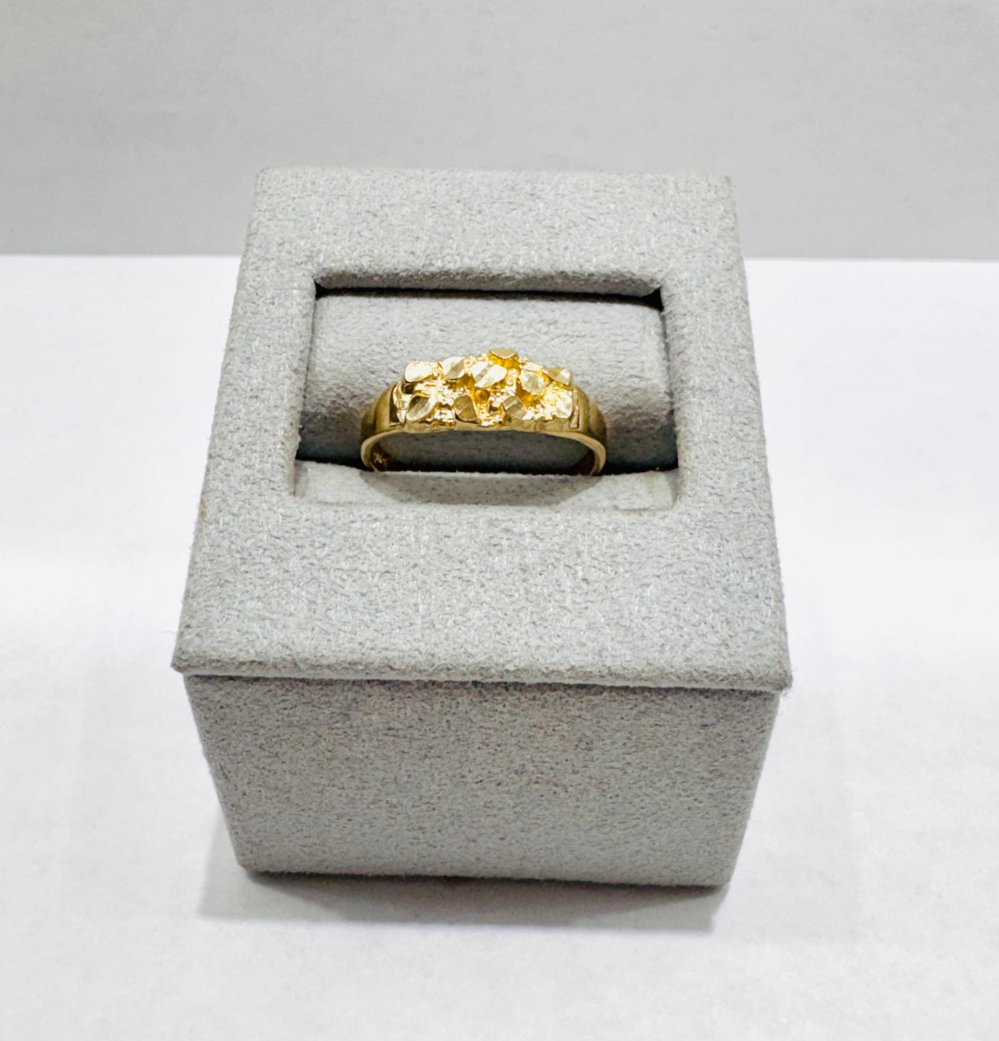 10K GOLD SMALL NUGGET RING, SIZE: 6.5, WEIGHT: 1.5gm