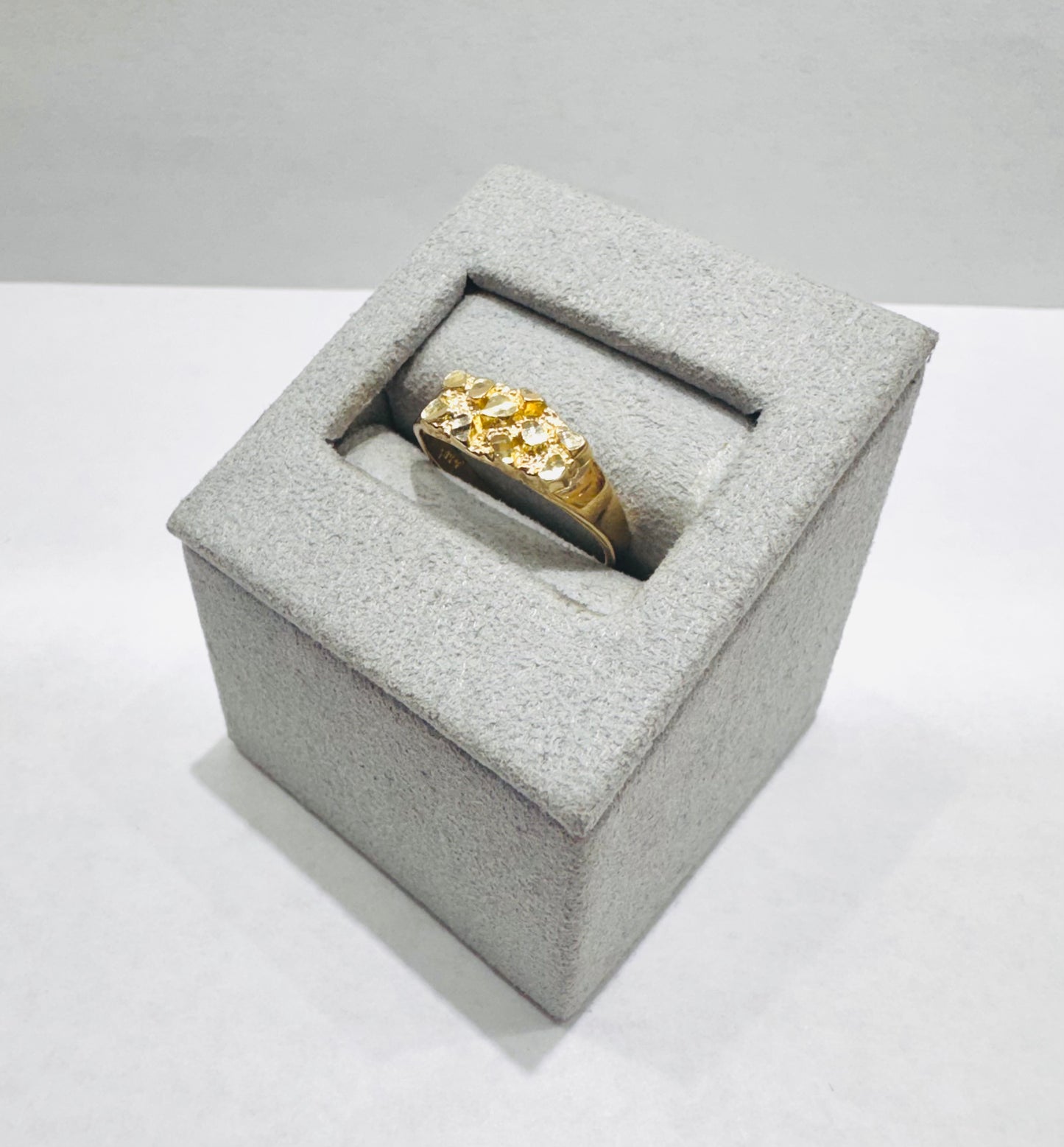 10K GOLD SMALL NUGGET RING, SIZE: 6.5, WEIGHT: 1.5gm
