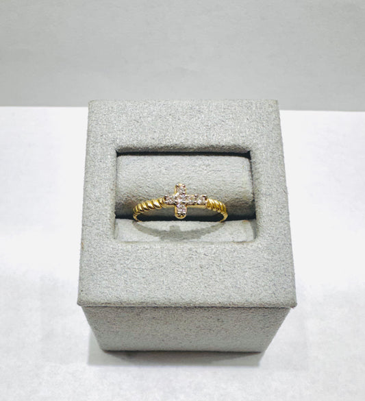 10K GOLD SMALL CROSS RING, SIZE: 7, WEIGHT: 1 gm
