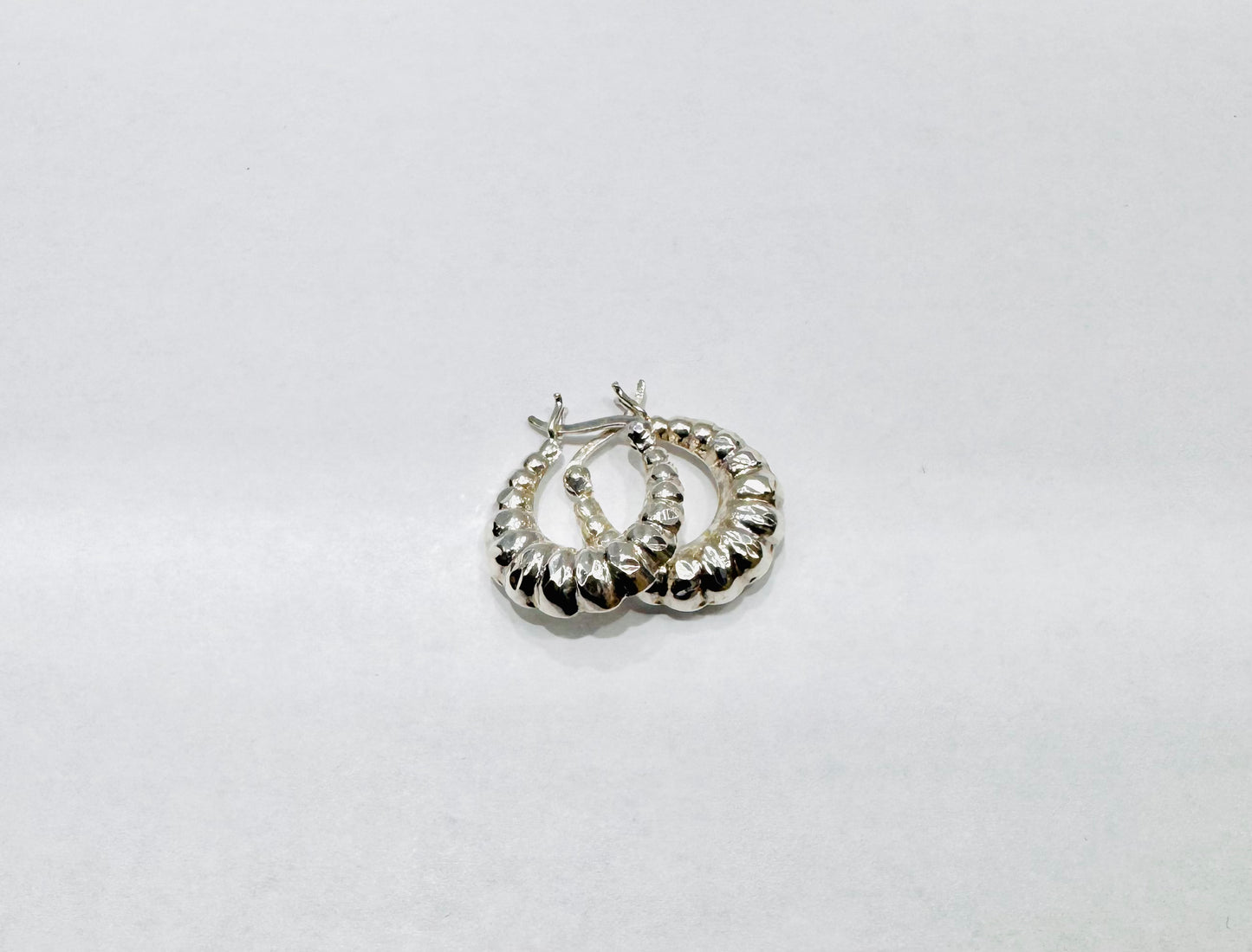 SILVER SMALL SHRIMP EARRINGS, WEIGHT: 4.3gm
