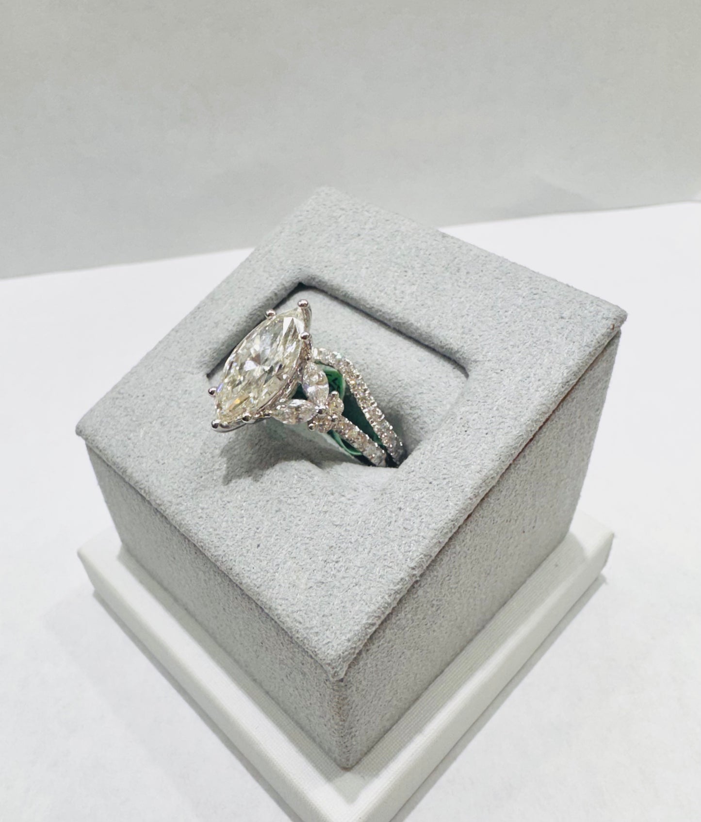 14K WHITE GOLD LAB GROWN DIAMOND BRIDAL SET VS 4.18CTW
