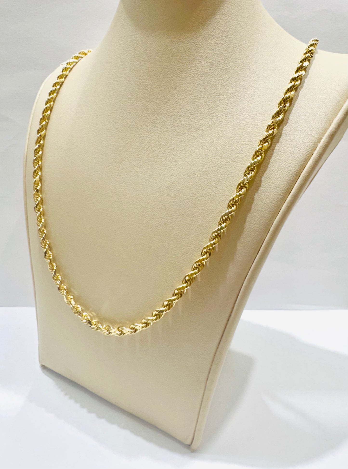 10K GOLD SOLID ROPE NECKLACE 22”, WEIGHT: 7.4gm, WIDTH: 1.9mm