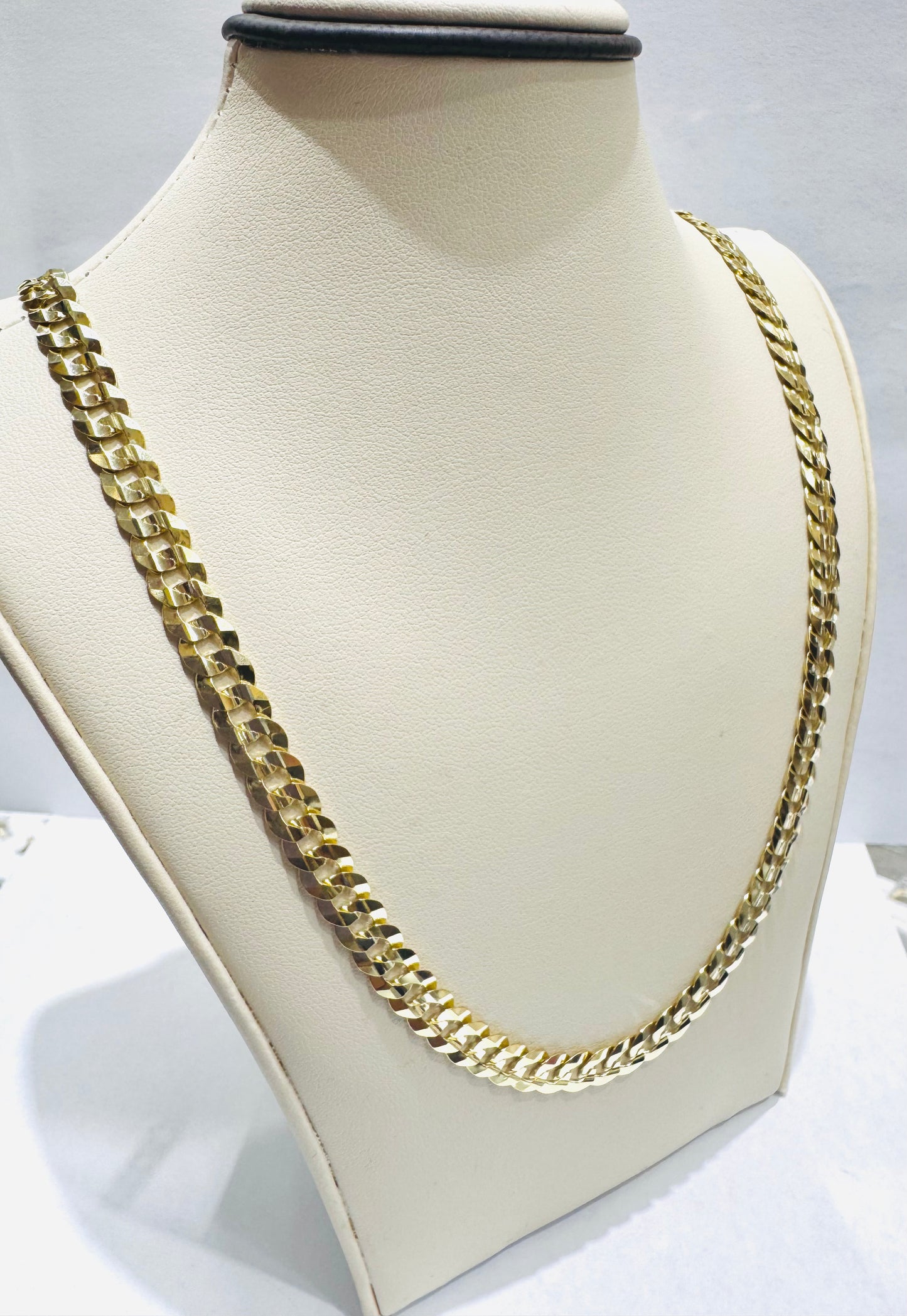 10K GOLD SOLID CUBAN LINK NECKLACE 24”, WEIGHT: 25gm, WIDTH: 6.4mm