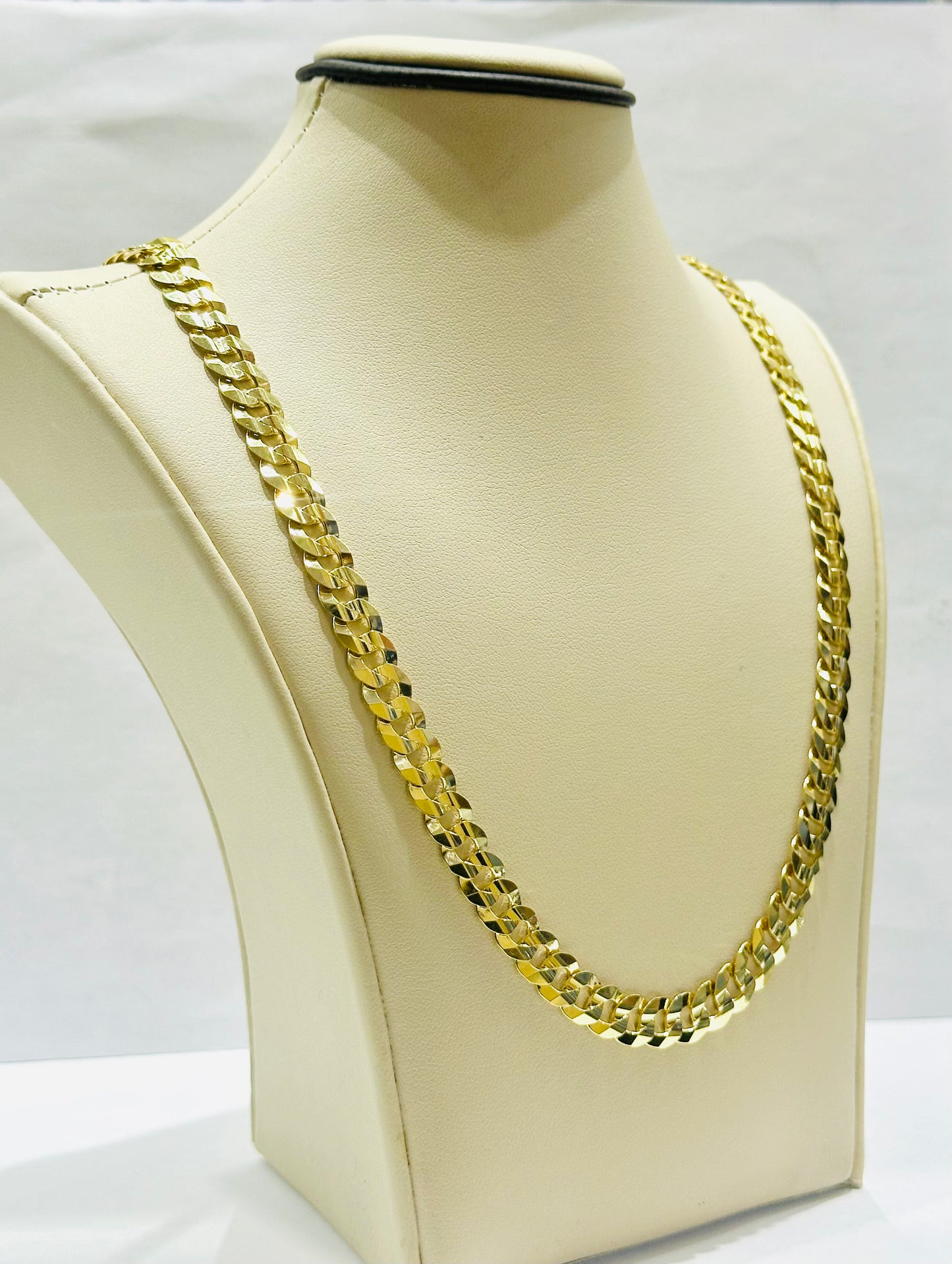 10K GOLD SOLID CUBAN LINK NECKLACE 24”, WEIGHT: 31.6gm, WIDTH: 7.2mm