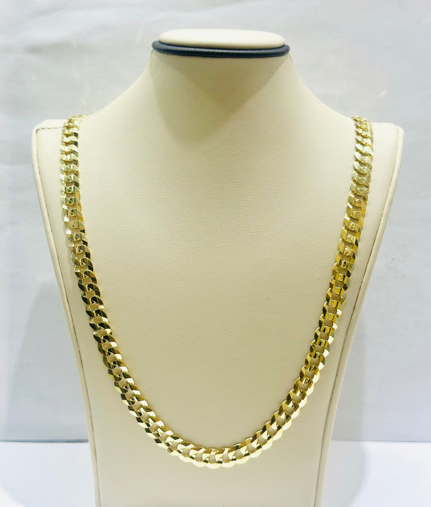 10K GOLD SOLID CUBAN LINK NECKLACE 26”, WEIGHT: 34.5gm WIDTH: 7.3mm