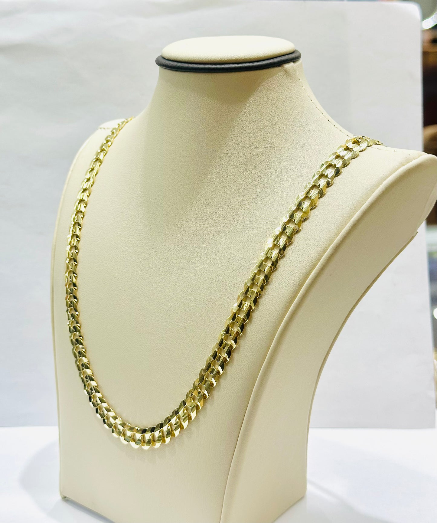 10K GOLD SOLID CUBAN LINK NECKLACE 22”, WEIGHT: 27.1gm, WIDTH: 7.6mm