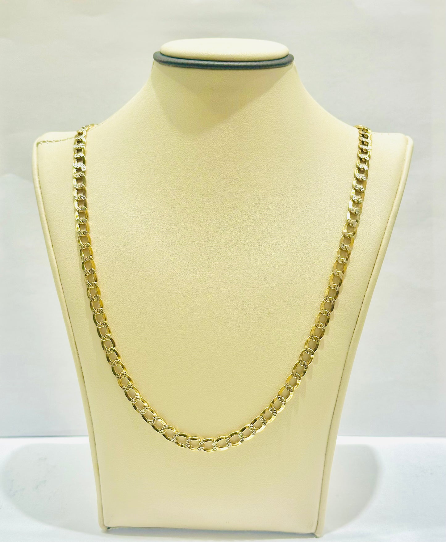 10K GOLD HOLLOW CUBAN LINK WITH DIAMOND CUT NECKLACE 22”, WEIGHT: 10.9gm, WIDTH: 5.1mm