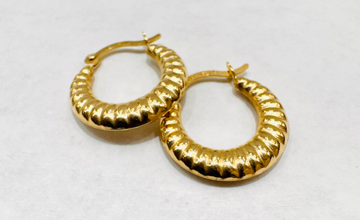 10K GOLD SMALL BABY SHRIMP EARRINGS, LESS THAN ONE GRAM
