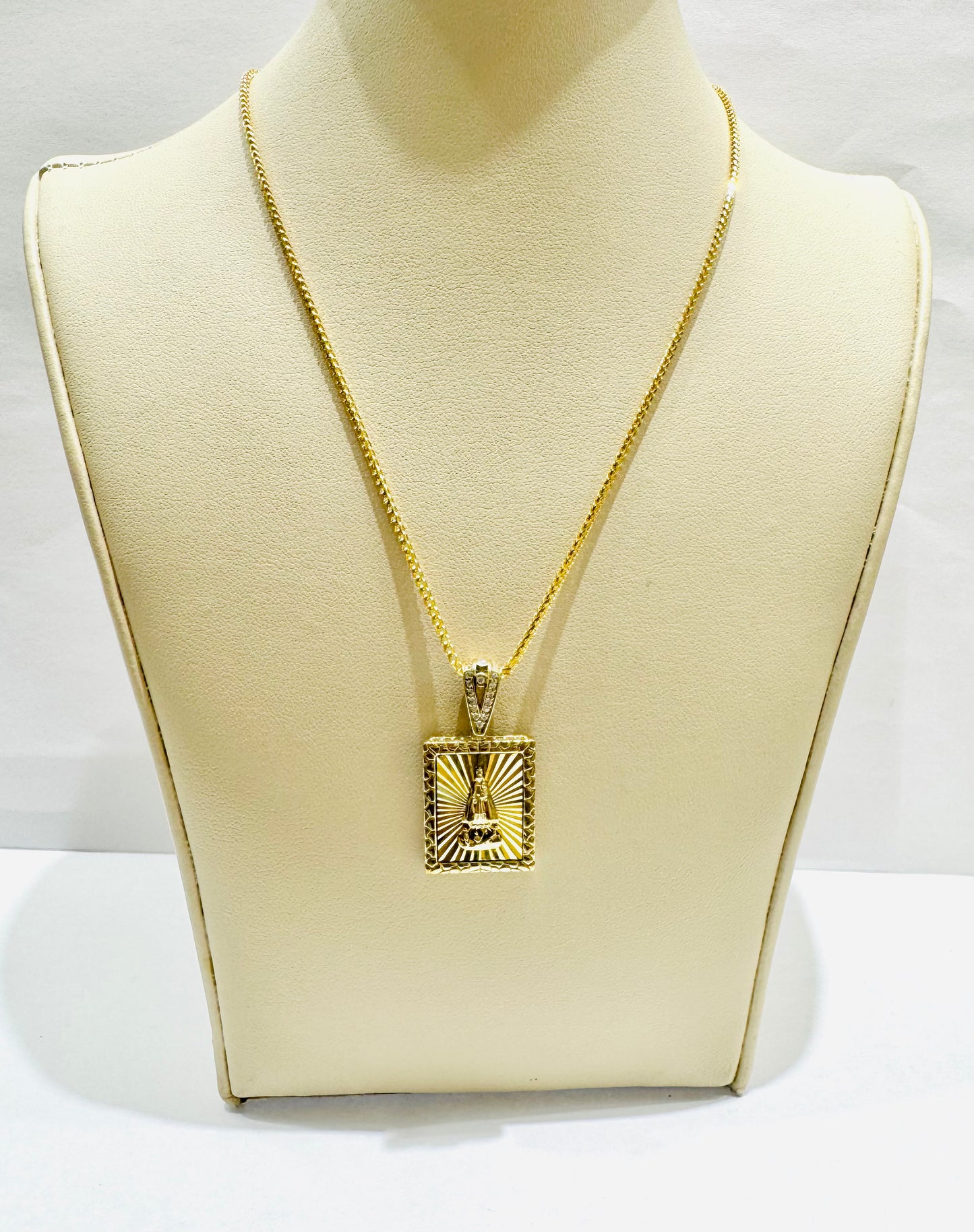 10K GOLD ROUND FRANCO NECKLACE 16” WITH LADY OF GUADALUPE OR VIRGENCITA PENDANT, WEIGHT: 8gm