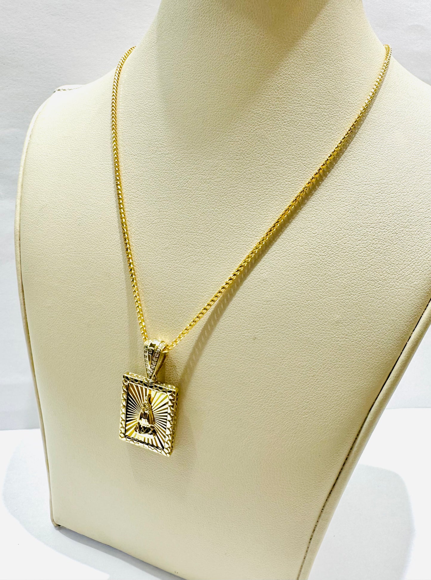 10K GOLD ROUND FRANCO NECKLACE 16” WITH LADY OF GUADALUPE OR VIRGENCITA PENDANT, WEIGHT: 8gm