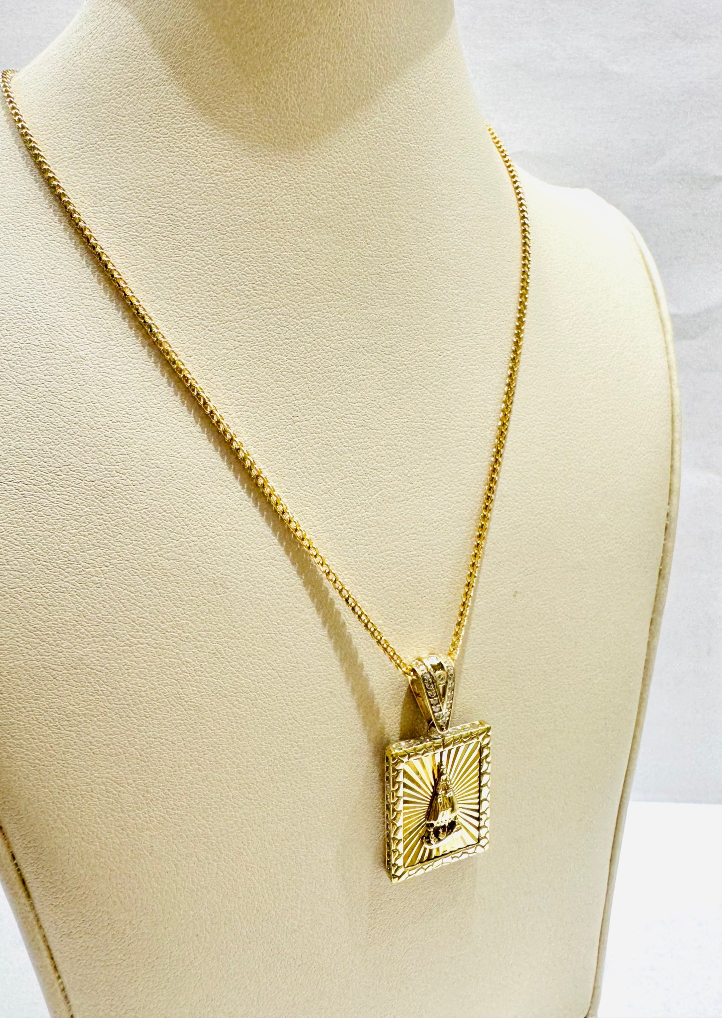 10K GOLD ROUND FRANCO NECKLACE 16” WITH LADY OF GUADALUPE OR VIRGENCITA PENDANT, WEIGHT: 8gm