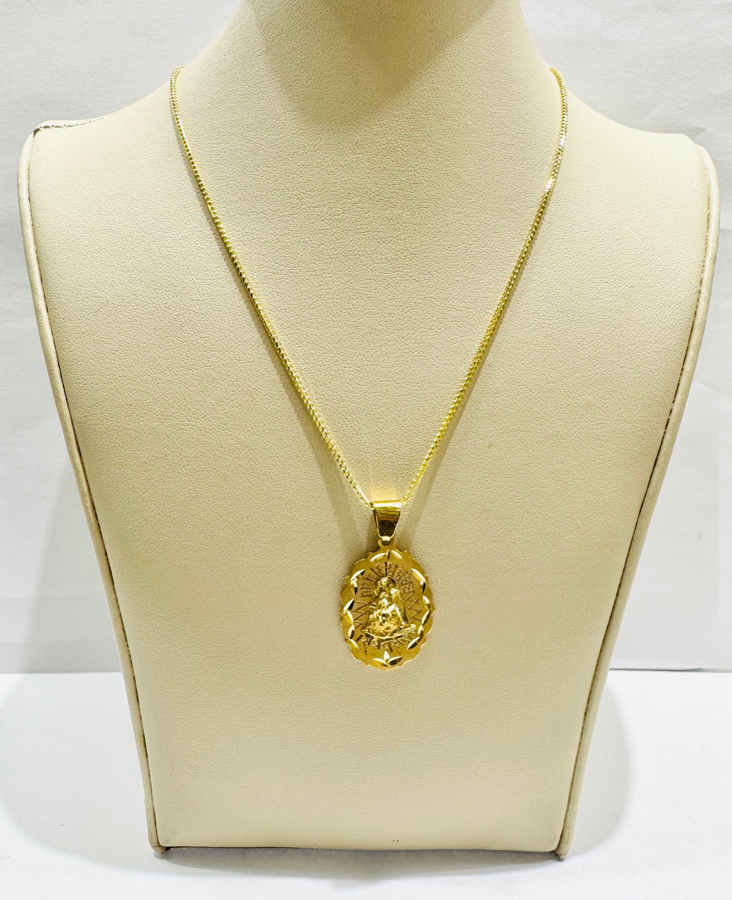 10K GOLD THIN ROUND FRANCO NECKLACE 18” WITH VIRGEN DE LA CARIDAD DEL COBRE PENDANT SET, WEIGHT: 5.2gm