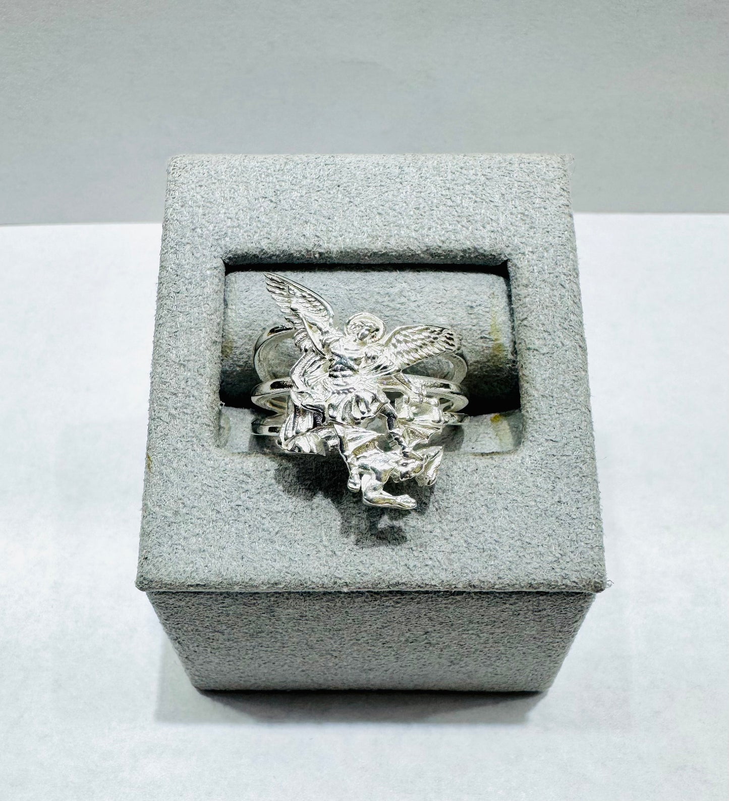 SILVER SAINT MICHAEL RING, WEIGHT: 4gm, SIZE: 6.5