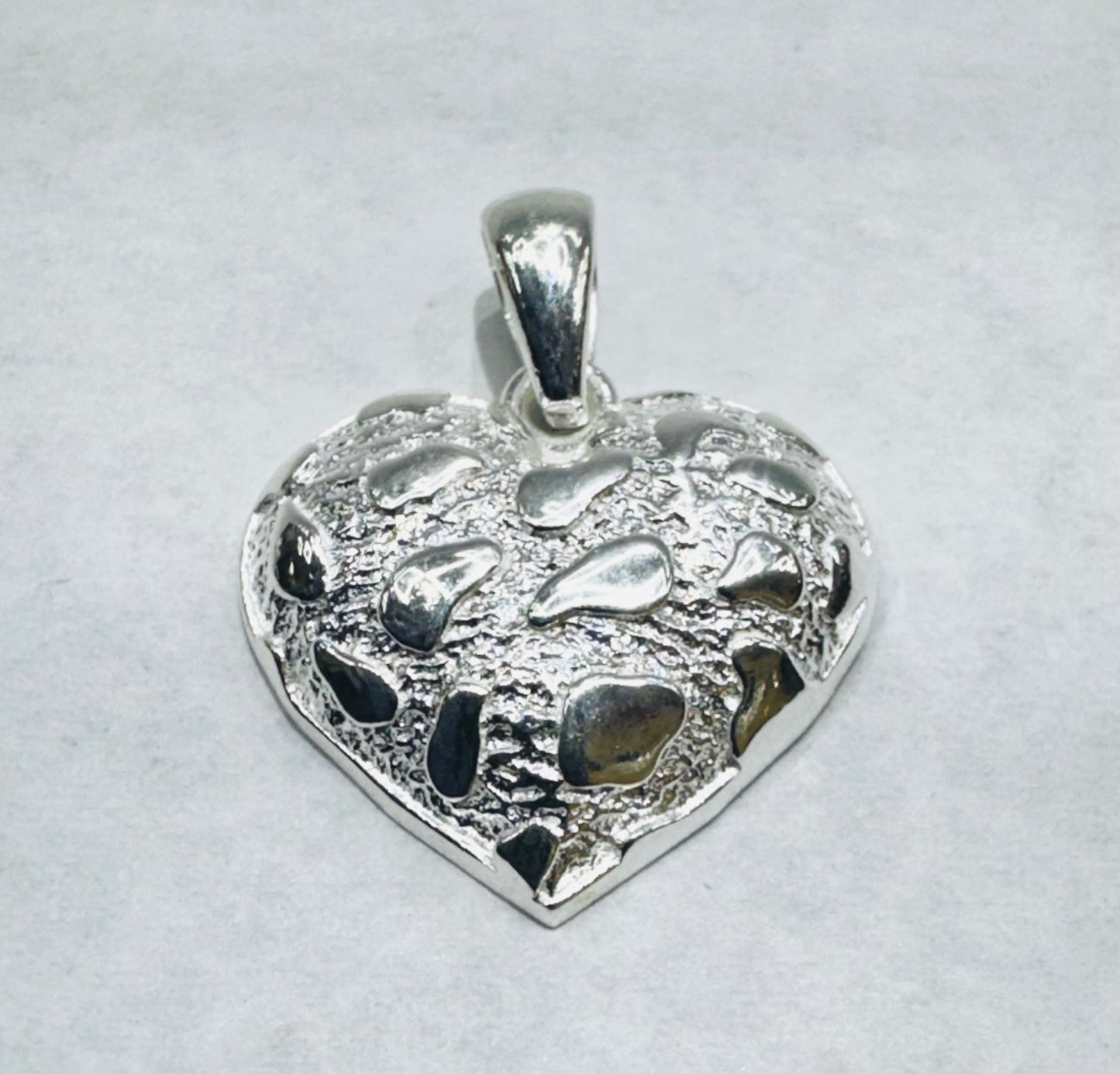 SILVER HEART NUGGET PENDANT, WEIGHT: 2.7gm