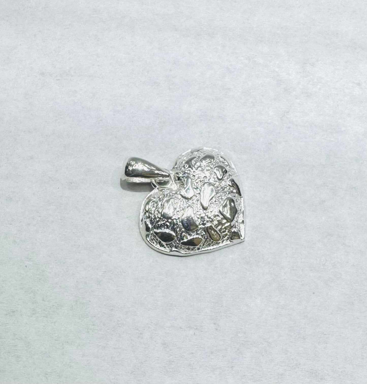 SILVER HEART NUGGET PENDANT, WEIGHT: 2.7gm