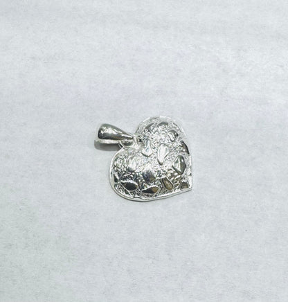 SILVER HEART NUGGET PENDANT, WEIGHT: 2.7gm
