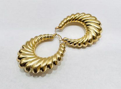 10K GOLD SHRIMP EARRINGS, WEIGHT: 7.2gm