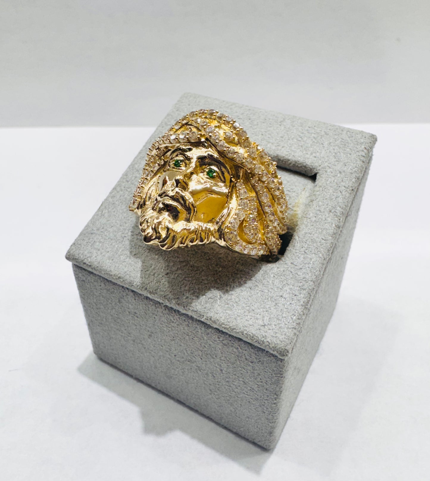 10K GOLD JESUS FACE RING WITH CZ STONES, WEIGHT: 5gm, SIZE: 10