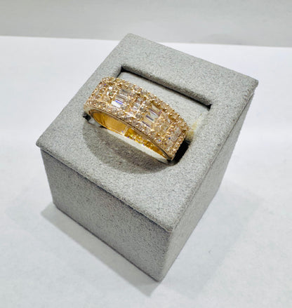 10K GOLD MENS RING CZ STONES, WEIGHT: 4.2gm, SIZE: 11