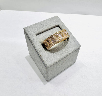 10K GOLD MENS RING CZ STONES, WEIGHT: 4.2gm, SIZE: 11