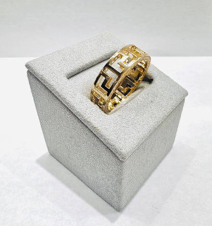 10K GOLD GREEK BORDER BAND WITH CZ STONES, WEIGHT: 3.3gm, SIZE: 10