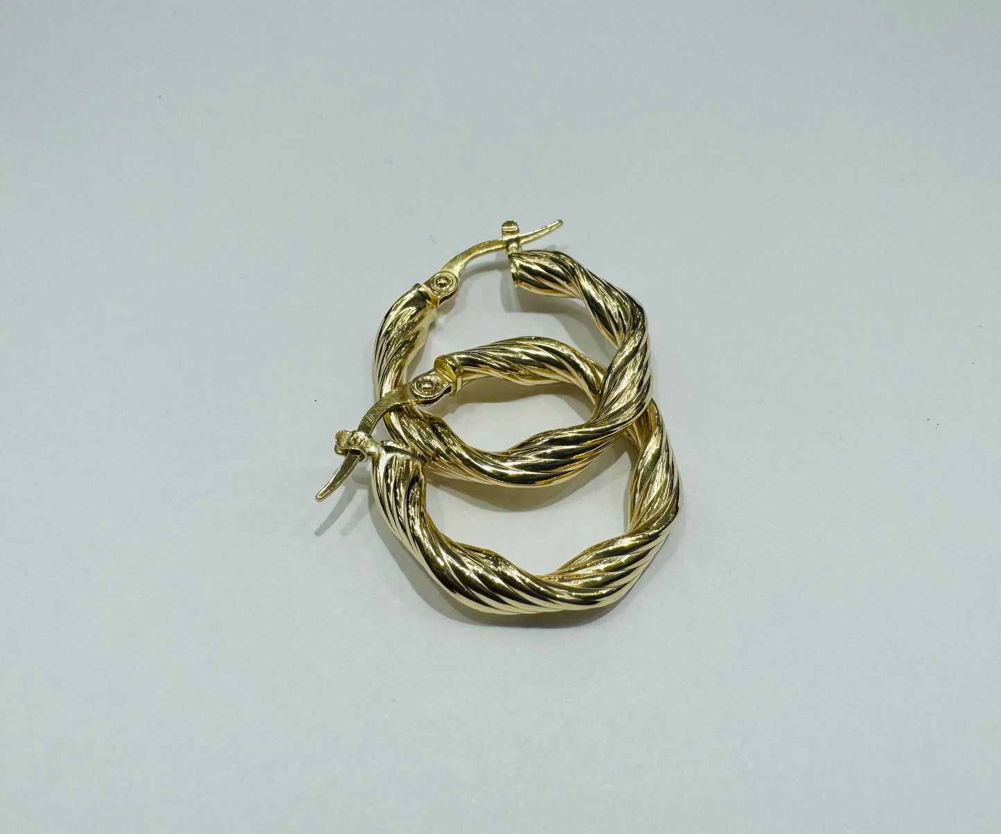 10K GOLD ROUND HOOP EARRINGS, WEIGHT: 2.3gm