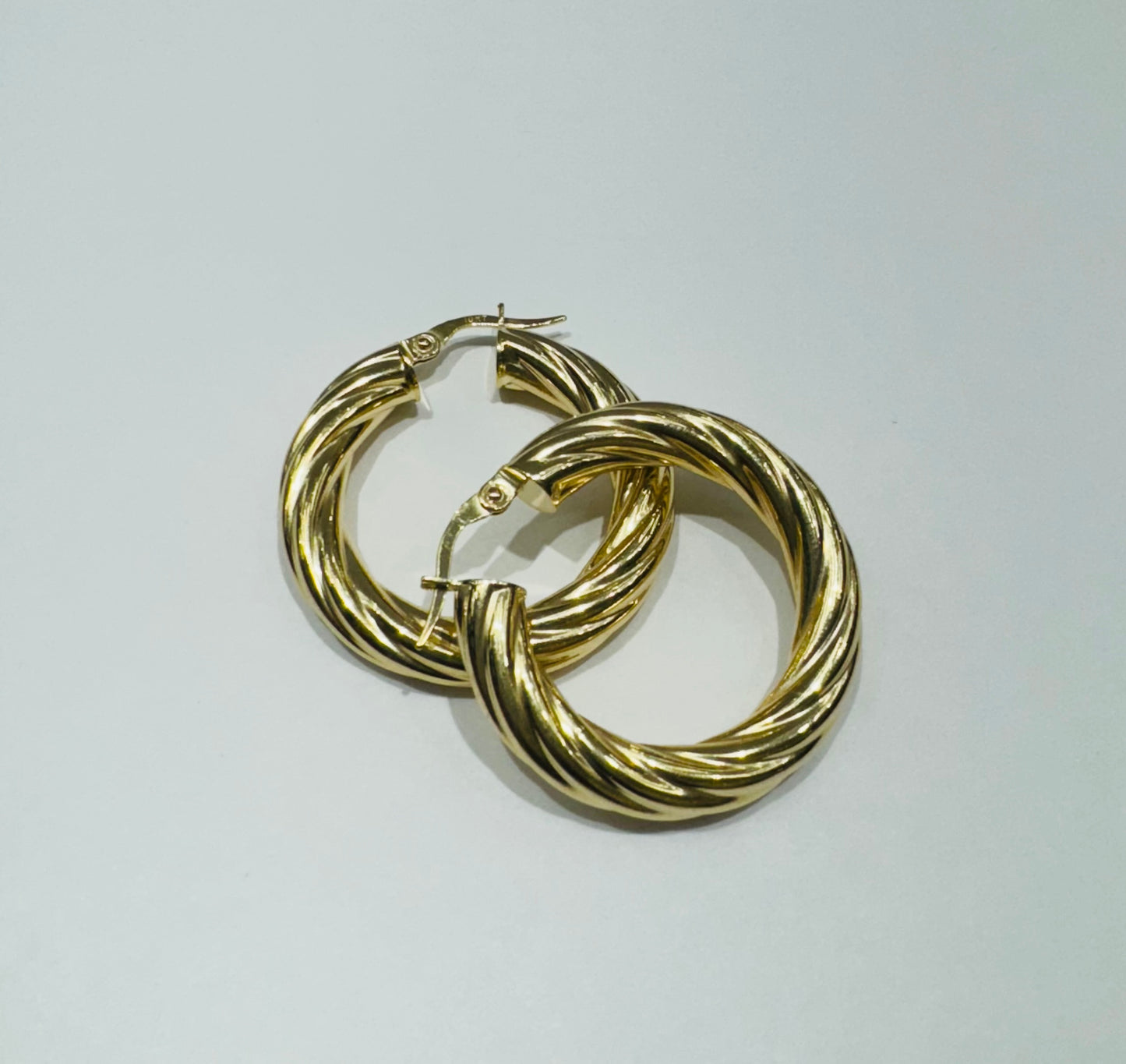 10K GOLD ROUND HOOP EARRINGS, WEIGHT: 4.4gm