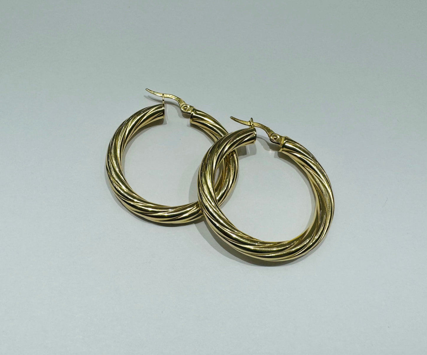 10K GOLD ROUND HOOP EARRINGS, WEIGHT: 3gm