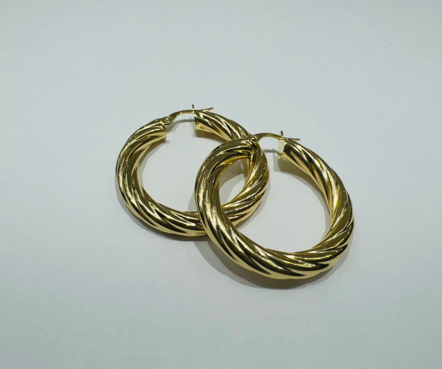 10K GOLD ROUND HOOP EARRINGS, WEIGHT: 5.2gm