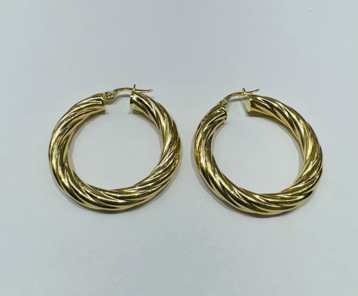 10K GOLD ROUND HOOP EARRINGS, WEIGHT: 5.2gm