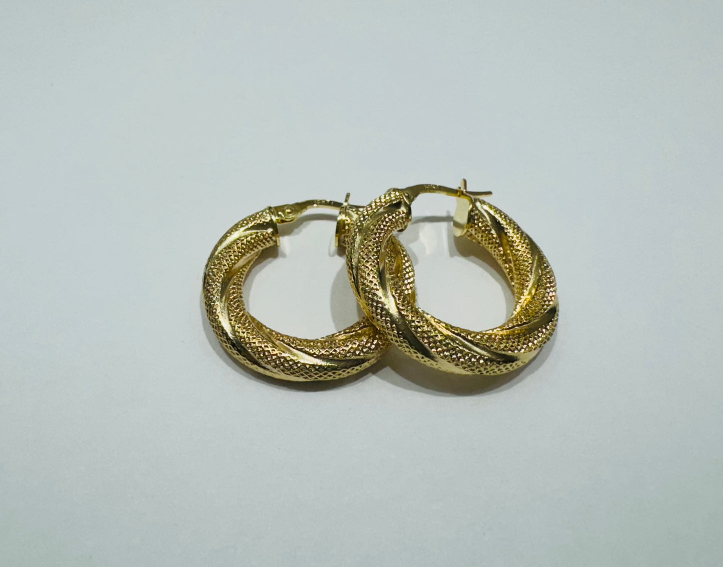 10K GOLD ROUND HOOP EARRINGS, WEIGHT: 2.7gm